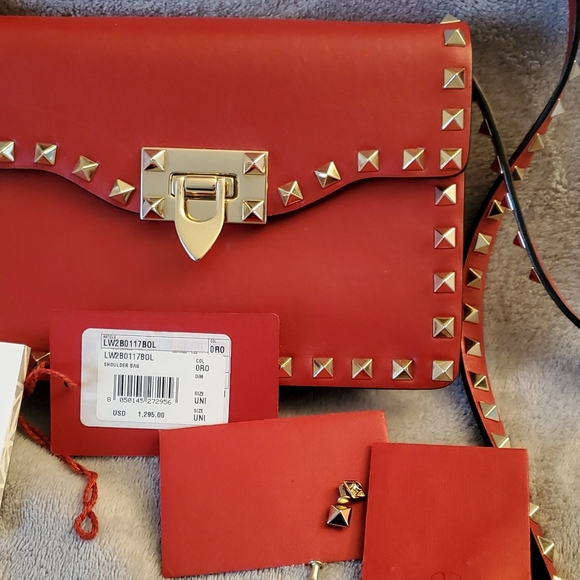 Bag - Picture 1 of 16